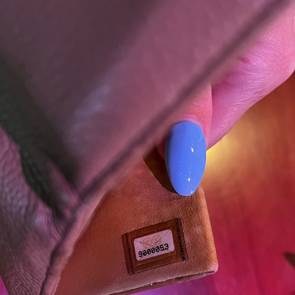 💛💛 SOLD 💛💛CHANEL AUTHENTIC BEIGE CAVIAR CC WALLET— fixer upper inside - Picture 12 of 16